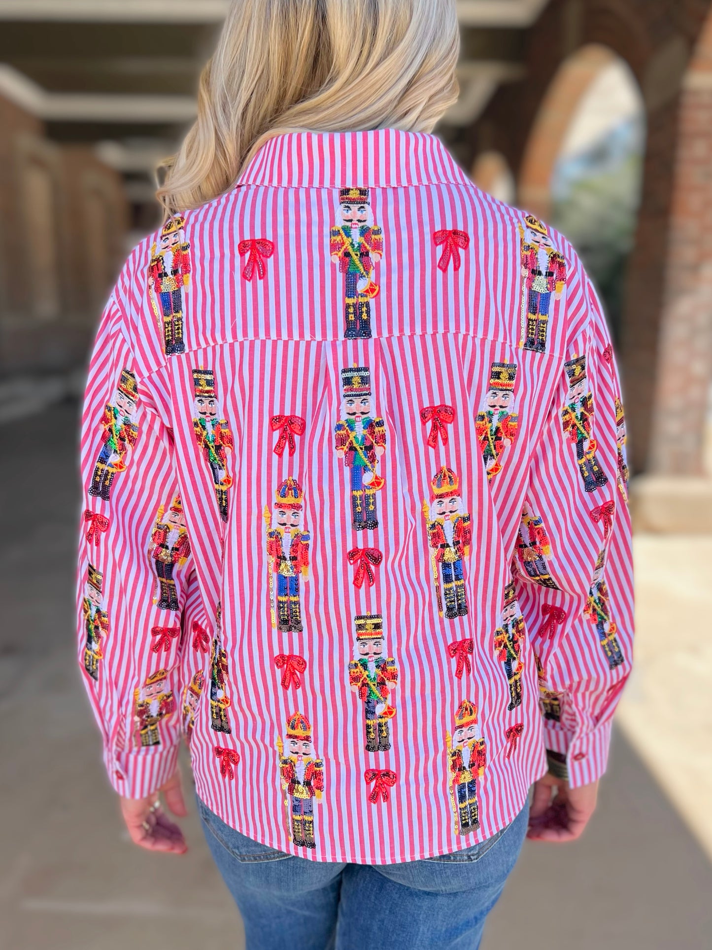 QOS Nutcracker & Bow Button Up Top