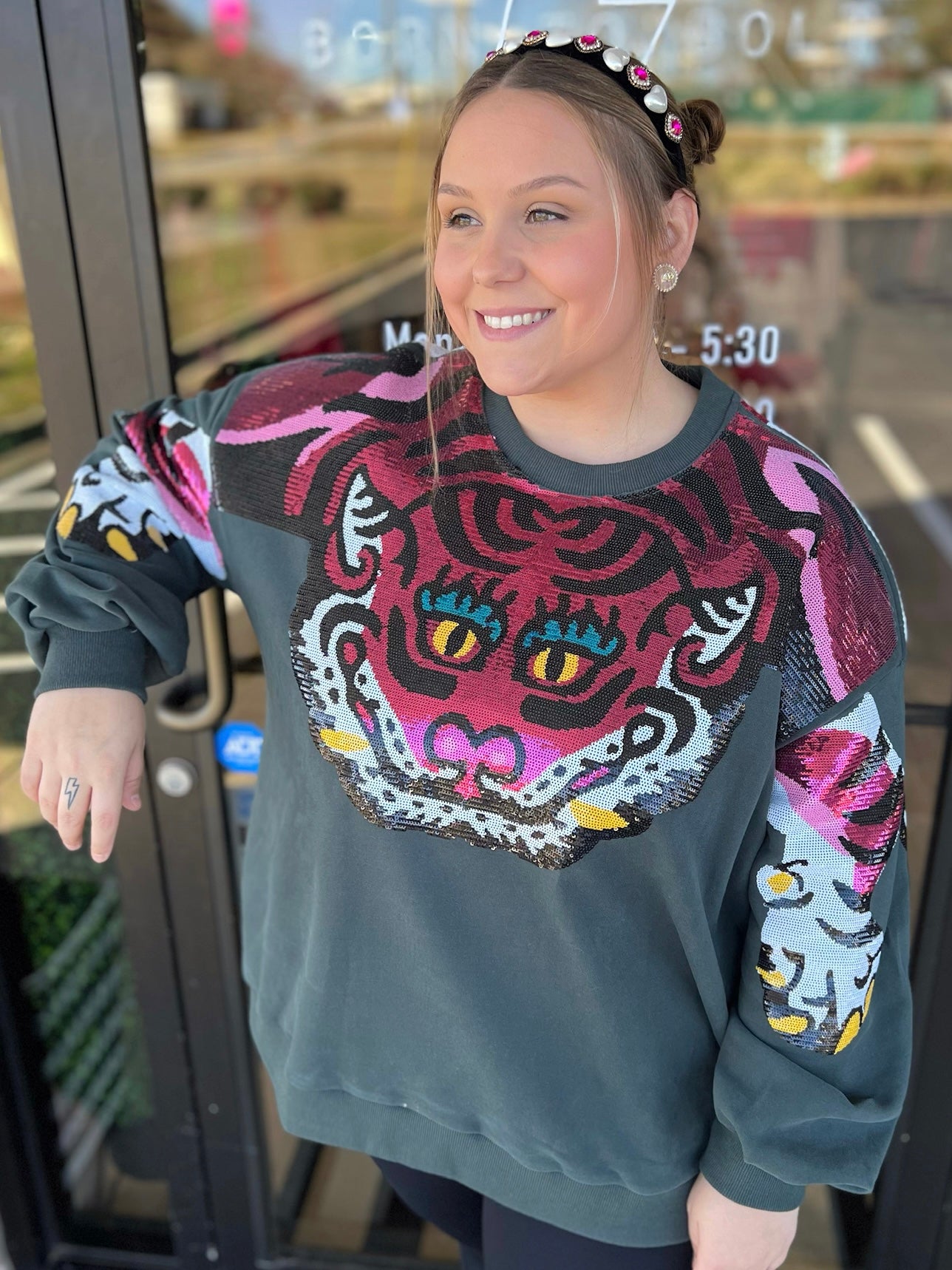 QOS: Giant Tiger Sweatshirt
