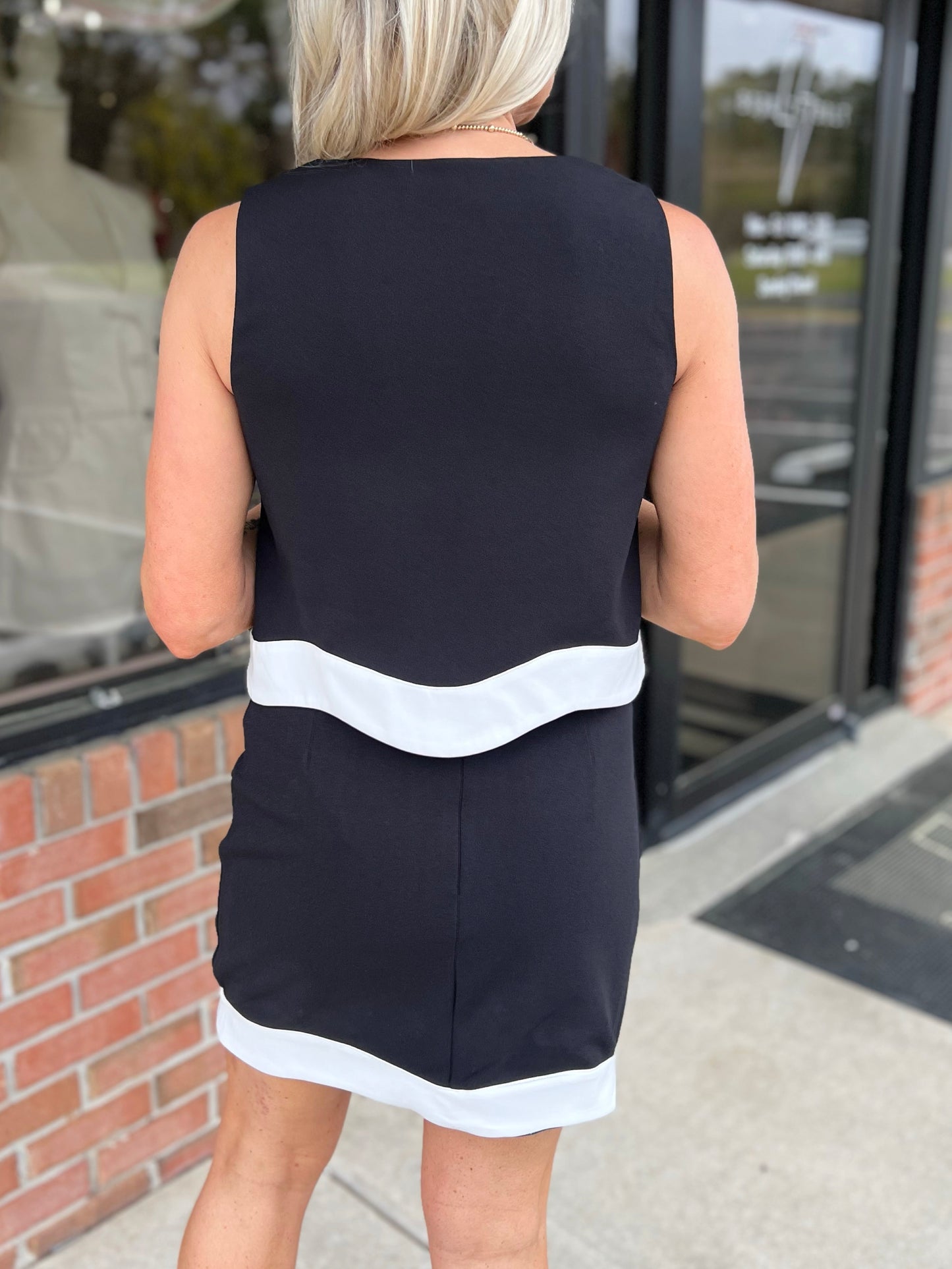 Sleeveless Scallop Hem Top