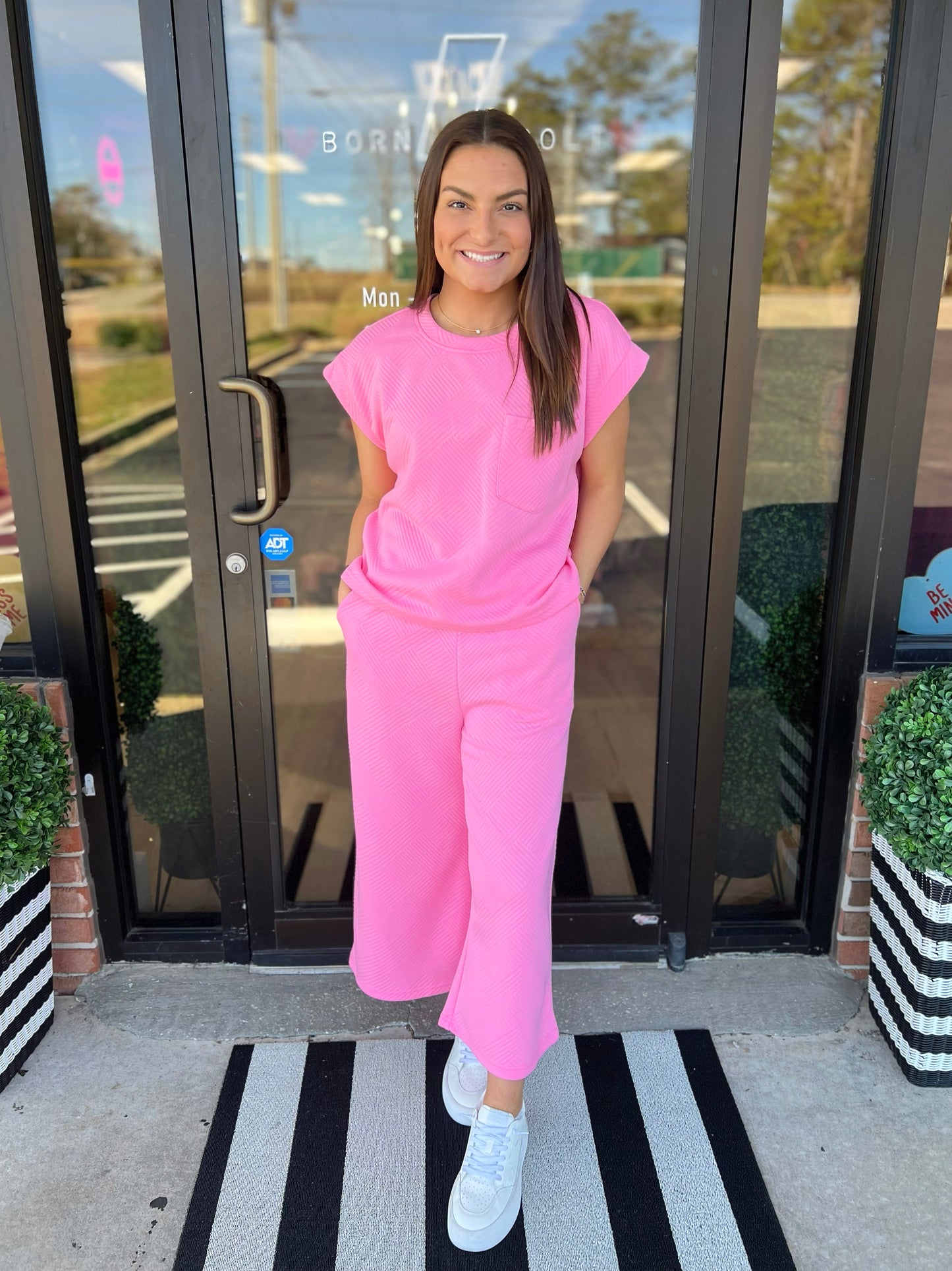 Textured Cropped Pants