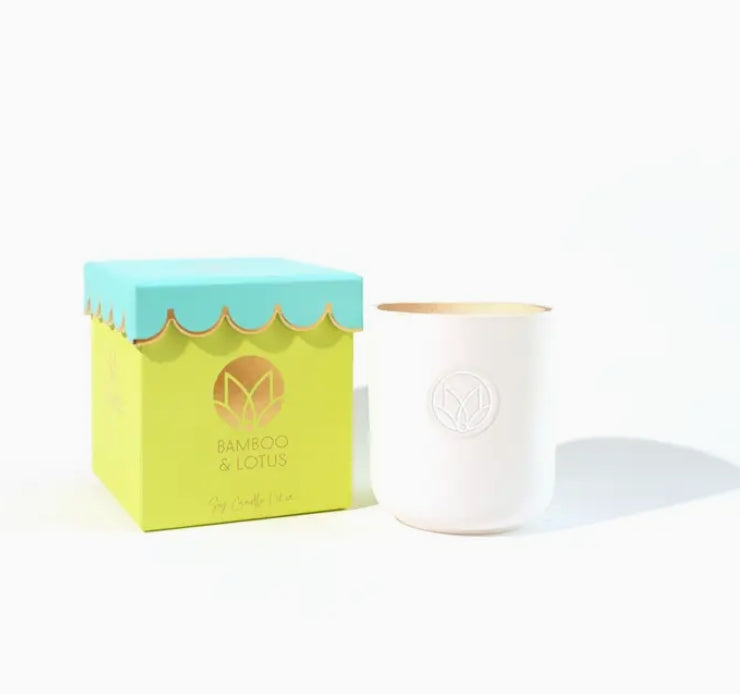 Musee Scalloped Candle