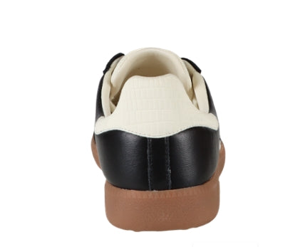 Back 70 Cloud Nc Sneaker in Black Milk
