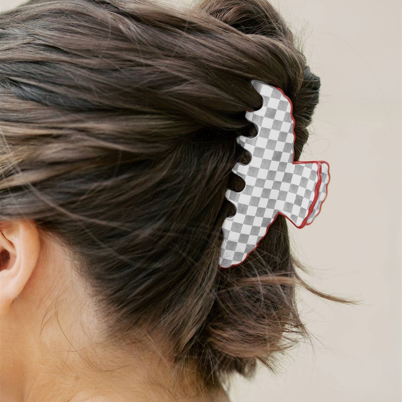 Gray and White Scalloped Claw Clip