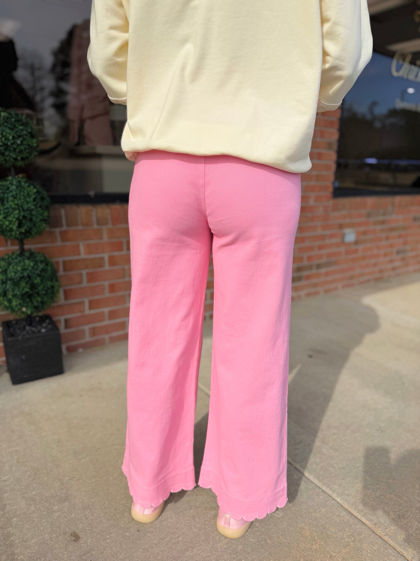Sweet Scalloped Pants