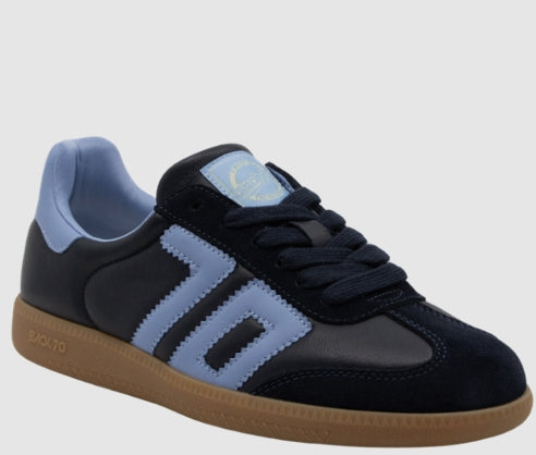Back 70 Cloud W26 in Navy Sky